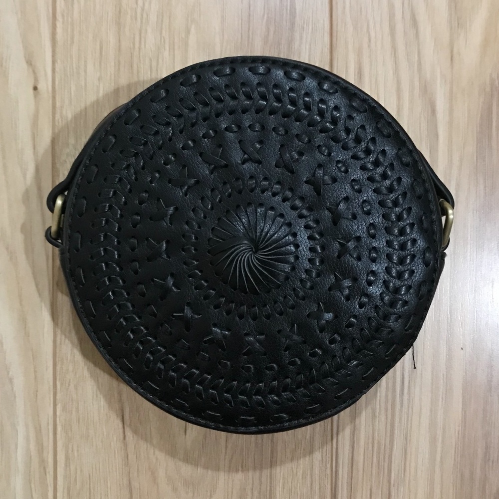 circle faux leather crossbody bag
